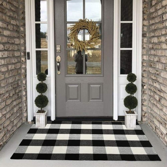 Plaid Outdoor Rug, 27.5'' x 43'' Black and White Check Indoor/Outdoor Area Rugs